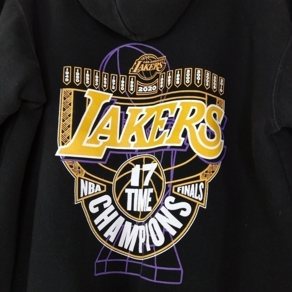 NBA LAKERS 17 TIME CHAMPION HOODIE MEN SIZE MEDIUM - Picture 4 of 5